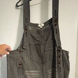 *Easel Wide-Legged overalls, never worn!*